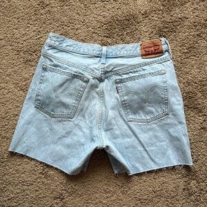 Levi’s Cut Off 501 Light Wash Denim Jean Shorts Jorts Button Fly 5”